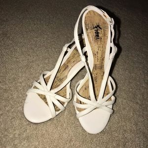 Fioni Low Heels